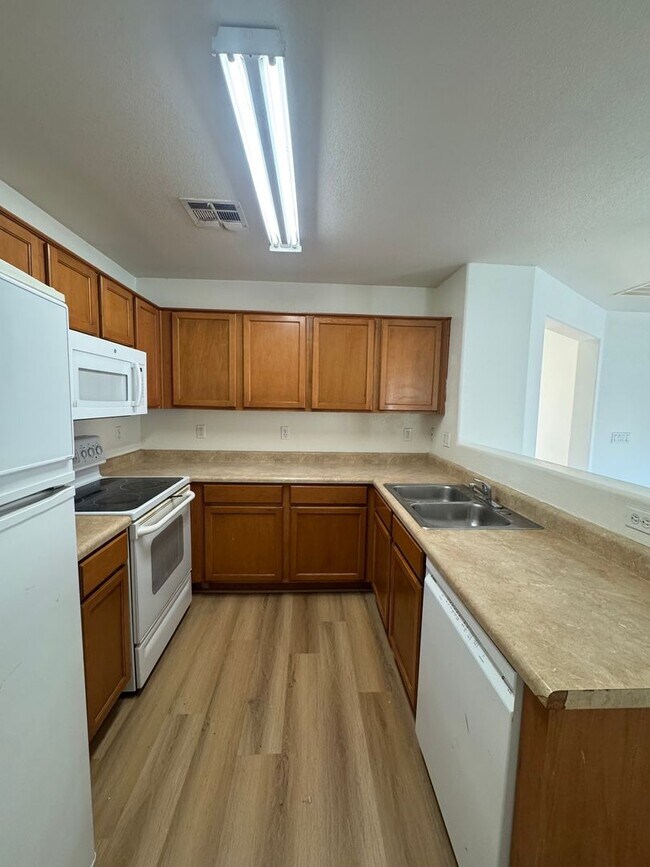 Building Photo - SINGLE LEVEL HOME IN MARICOPA