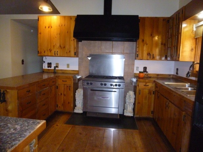 Foto del edificio - 7894 Murphy Rd