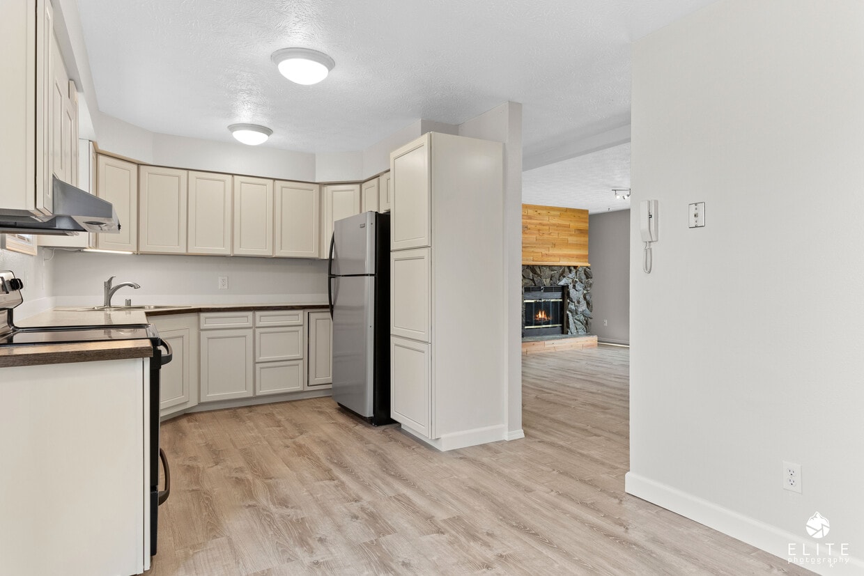 Photo - 1009 E 9th Ave (Anchorage, AK)