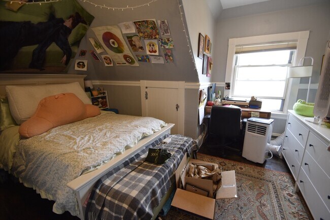 Building Photo - 33-35-35 Ridgemont St