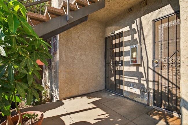 Building Photo - 1101 Orizaba Ave