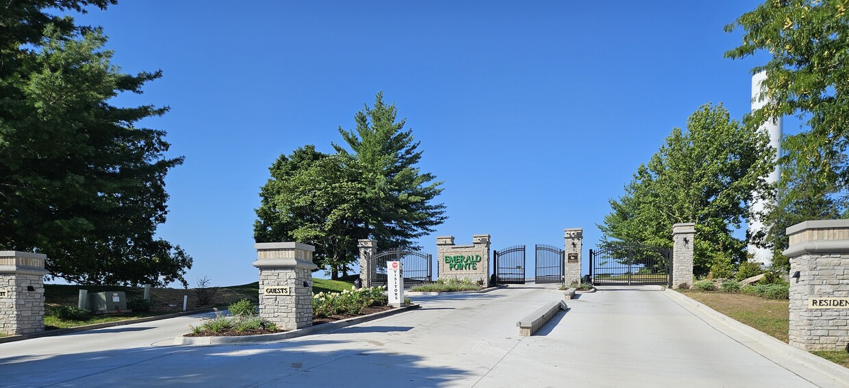 Gated Community Entrance with Security - 680 Emerald Pointe Dr