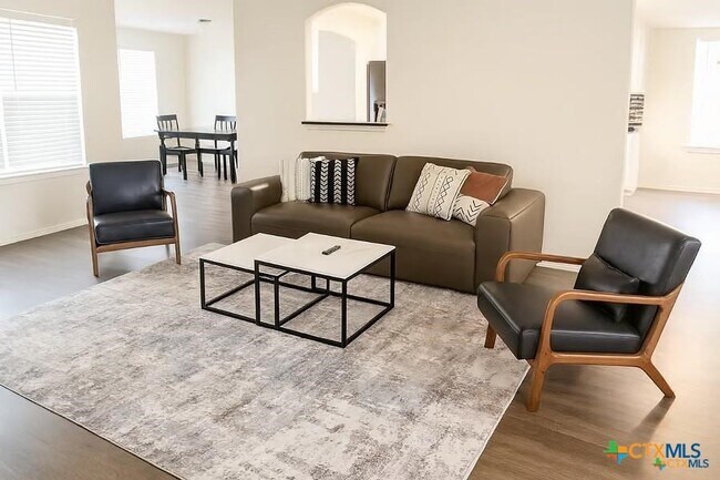 Foto del edificio - 2703 Tara Dr