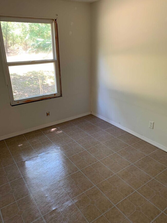 Building Photo - Attention Section 8 Vouchers! Available Now! Rent this 3 bedroom home in Aiken!