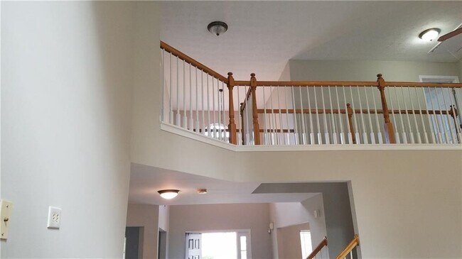 Foto del edificio - 3652 Roxfield Dr NE