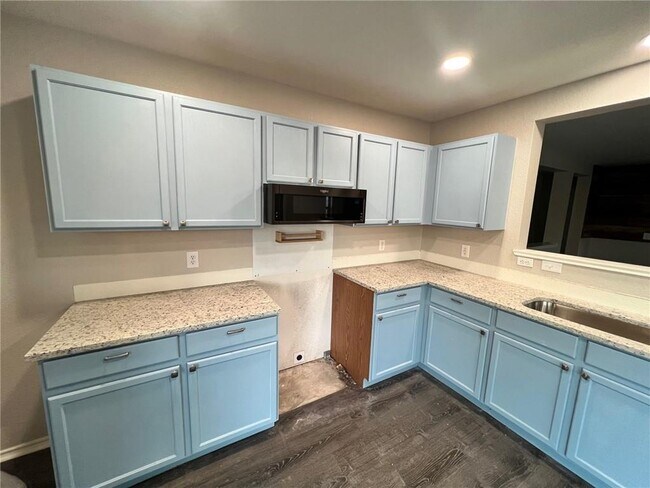 Building Photo - 3401 Nocona Cove
