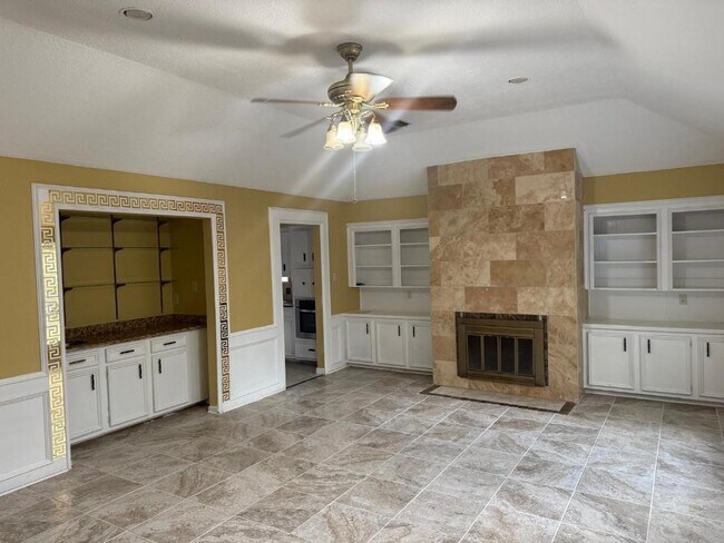 Foto del edificio - 15111 Paso Real Dr