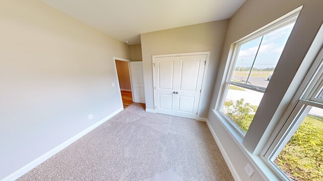 Building Photo - 1020 Moen Loop