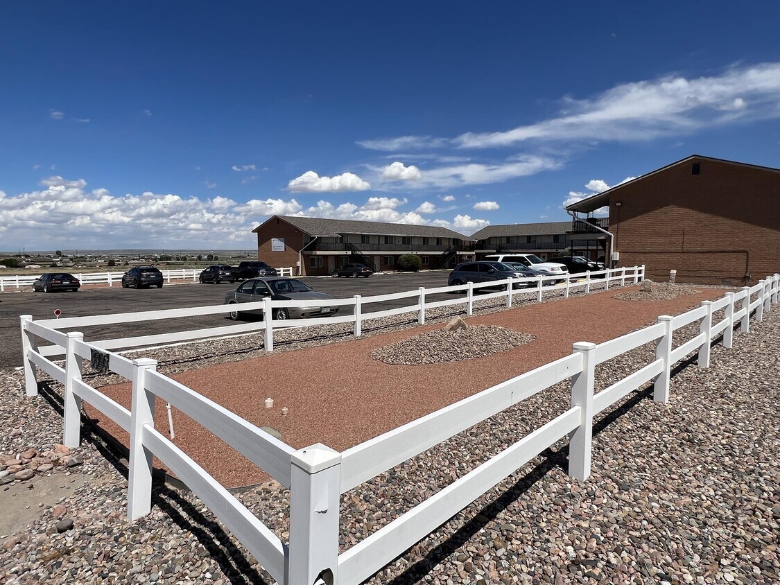 334 S Archdale Dr Unit 17, Pueblo West, CO 81007 Room for Rent in