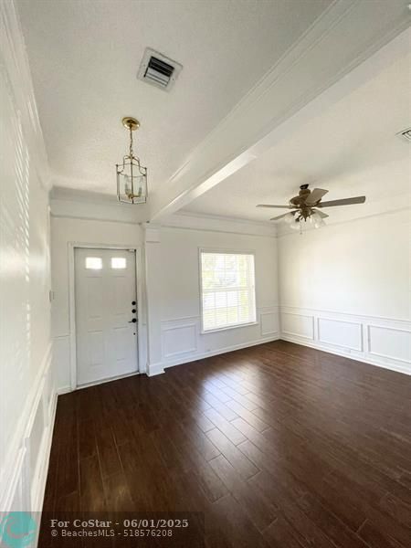 Foto del edificio - 5897 N Plum Bay Pkwy