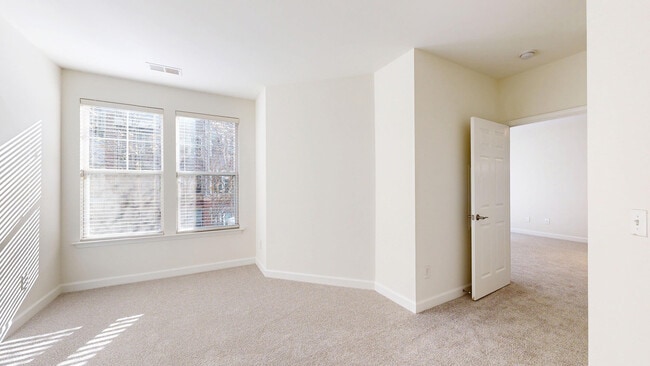 Interior Photo - The Courts at Huntington Station