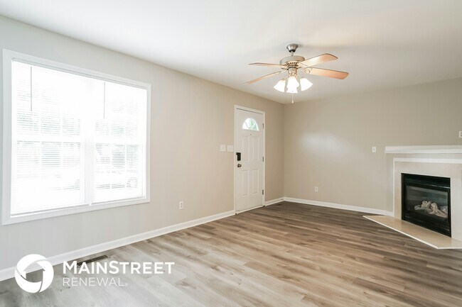 Foto del edificio - 4912 Windblown Ct