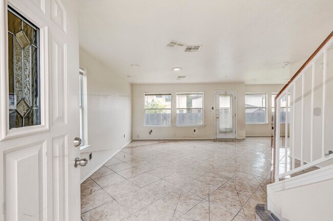 Foto del edificio - 4411 Causeway Ct