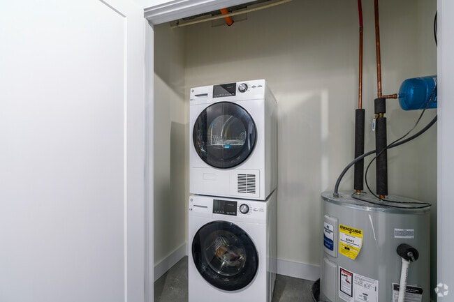 1BR, 1BA - 667SF - Laundry - The Gotham