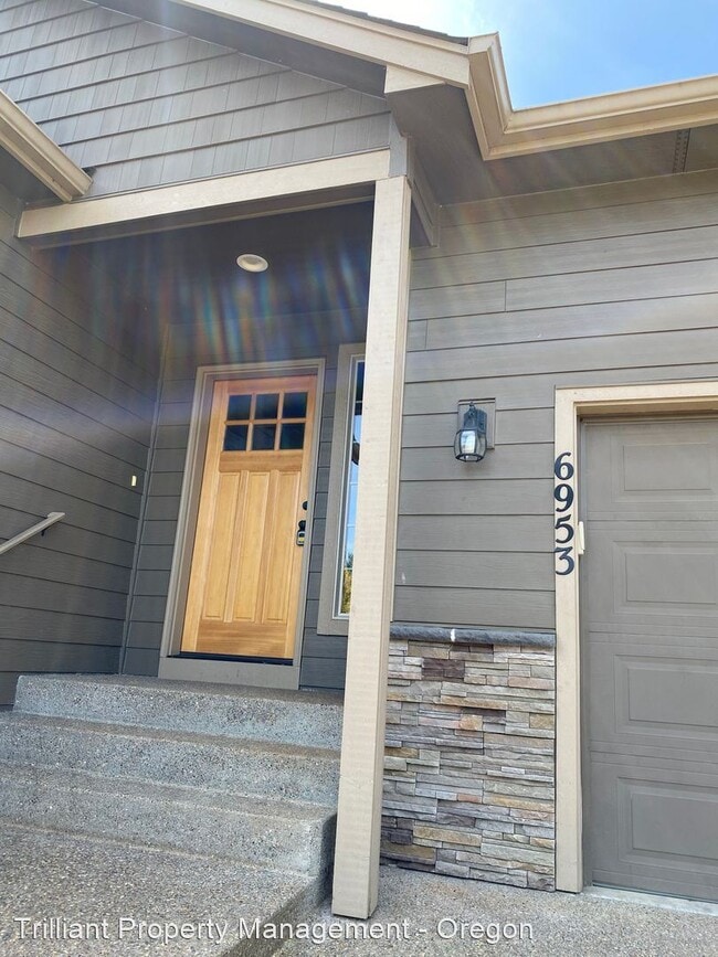 Building Photo - 3 br, 2 bath House - 6953 Owl Drive SE