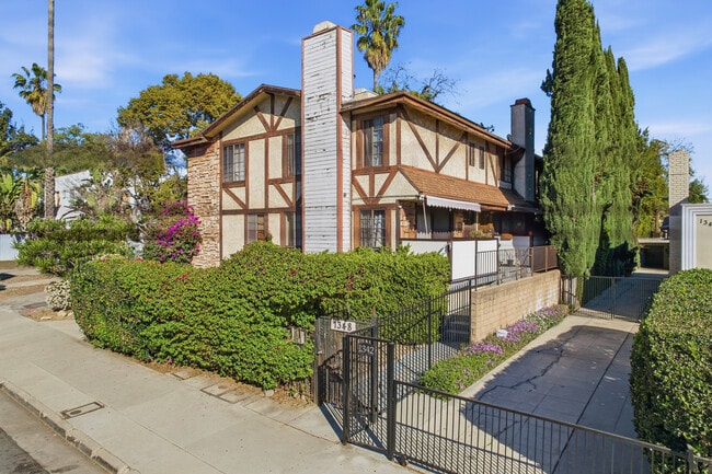 Exterior - 1348 N Orange Dr