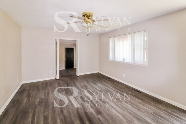 Building Photo - At Last, This Is What You Have Been Searching For!