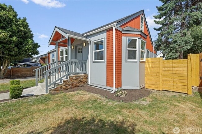 Building Photo - 110 Pelly Ave N