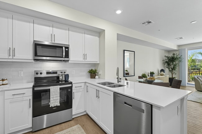 Townhome- Kitchen Dining.jpg - Boulders Menifee