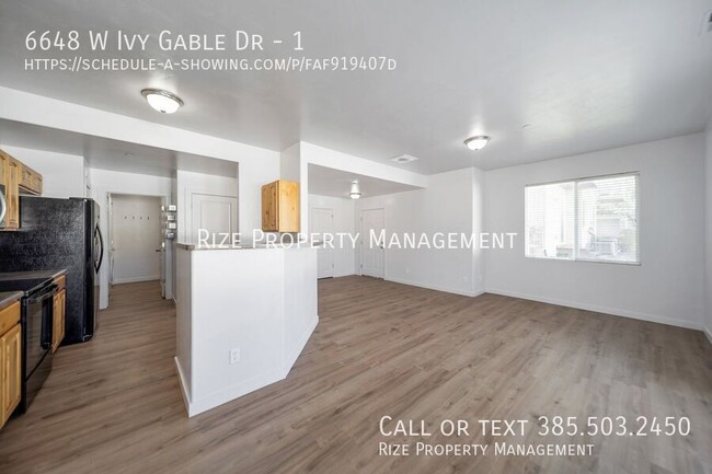 Foto del edificio - Lease now, live easy. Move in Special!