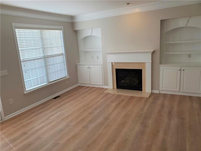 Building Photo - 6099 Prestwood Dr