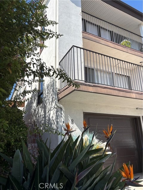 Building Photo - 232 Avenida Lobeiro