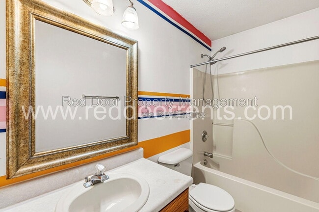 Building Photo - 13236 Huff Blvd
