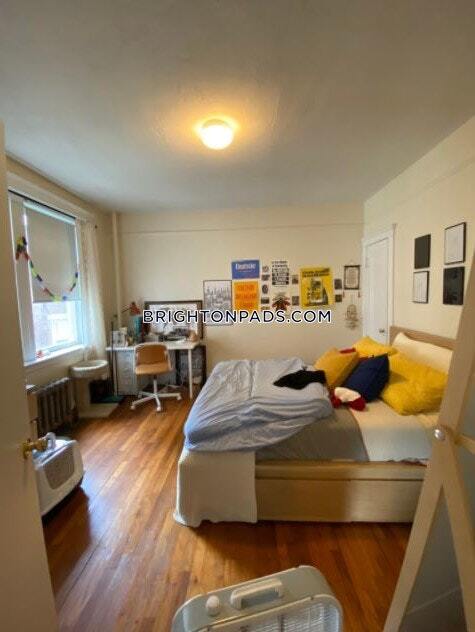 Foto principal - 1687 Commonwealth Ave