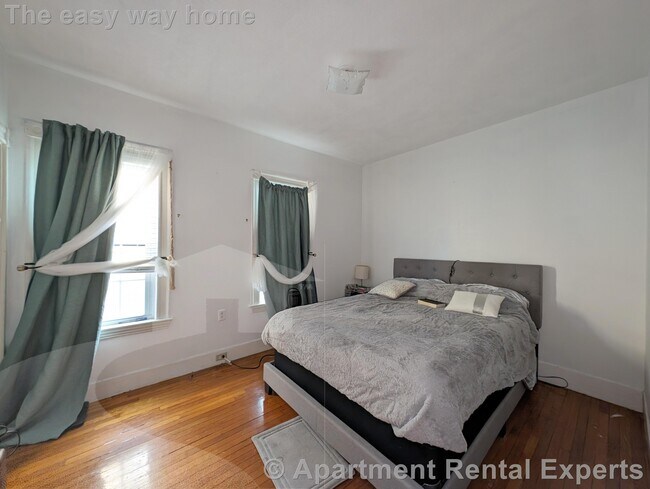 Foto del edificio - 35 Pearson Rd