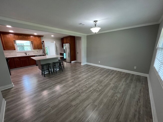 Building Photo - Pensacola - Mallory Heights - 3 Bedroom, 2...