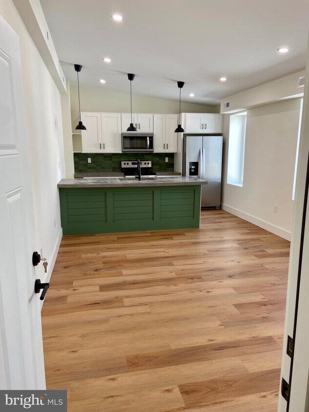 Foto principal - 3948 Lancaster Ave