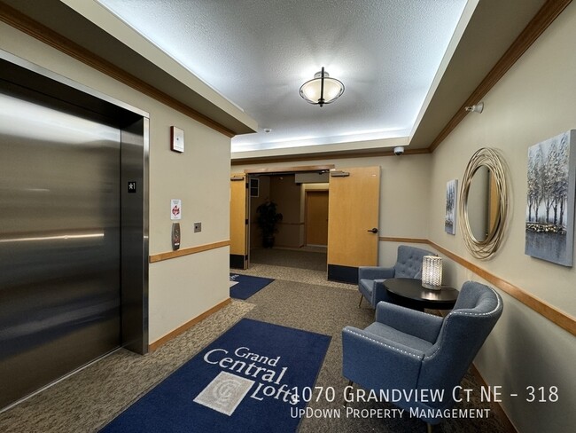 Building Photo - 1070 Grandview Ct NE