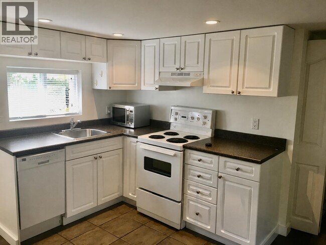 Photo du bâtiment - 345X W 18TH AVENUE