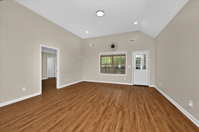 Foto del edificio - 3 Bedroom, 2 Bath home.
