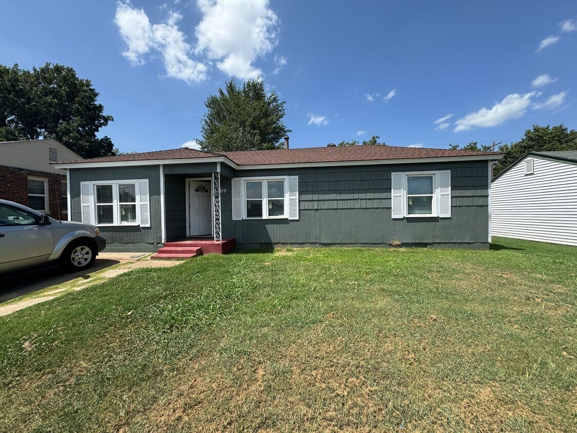 Primary Photo - Three Bedroom OKC
