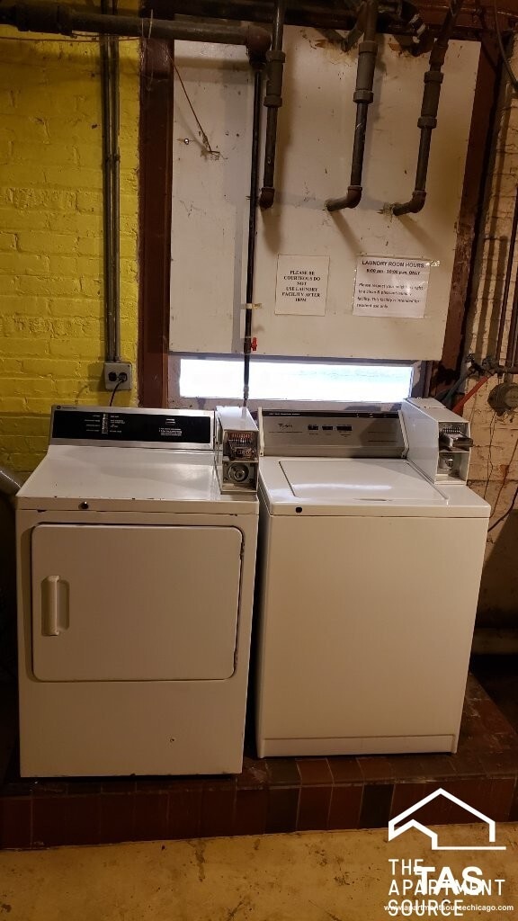 Building Photo - 4512 N Laporte Ave