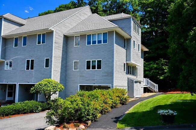 Foto del edificio - 701 Sherwood Forest Ln
