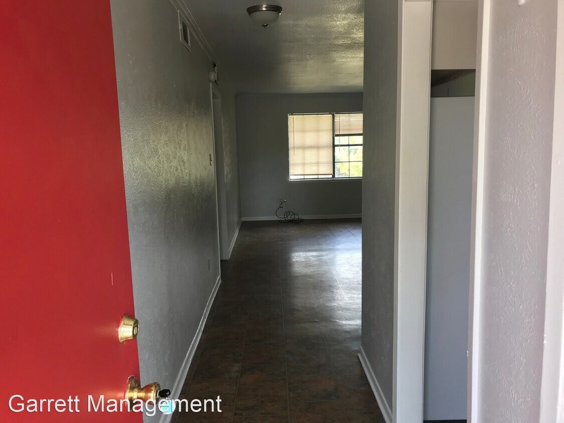 Foto principal - 705 S Broad St