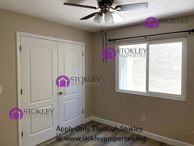 Foto del edificio - 717 Coral Ridge Cir