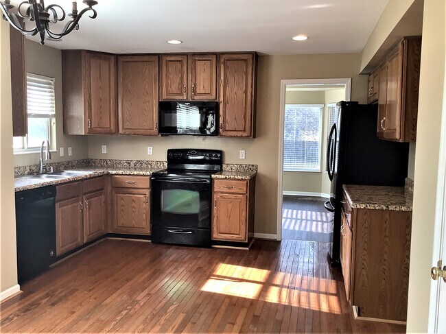 Building Photo - 823 Wingate Drive