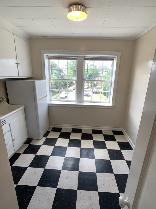 Foto del edificio - 2838 Thornhill Rd