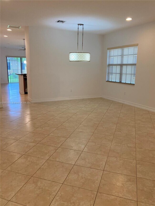 Foto del edificio - 7355 NW 112th Terrace