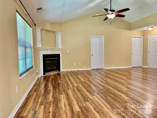 Building Photo - 6623 Sunman Rd