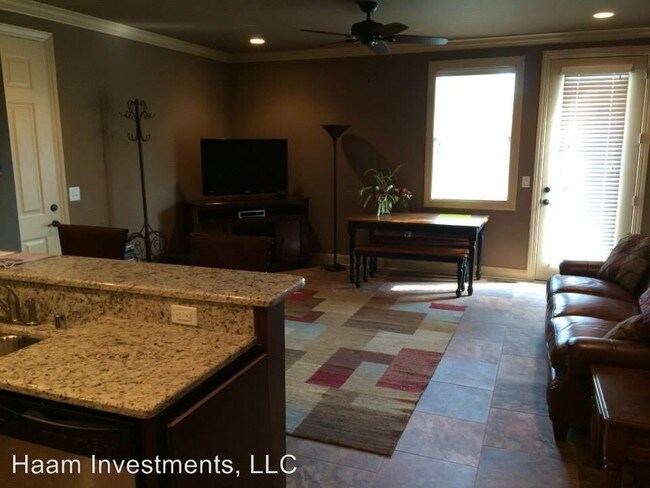 Foto del edificio - 218 Vaughn Ln