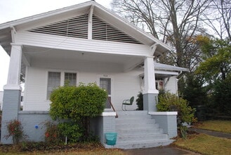 Building Photo - 908 1st Ave