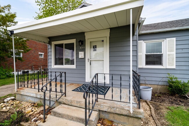 Building Photo - 554 Wayne Dr