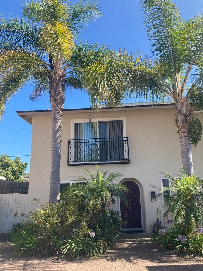 Building Photo - 3745 Portofino Way