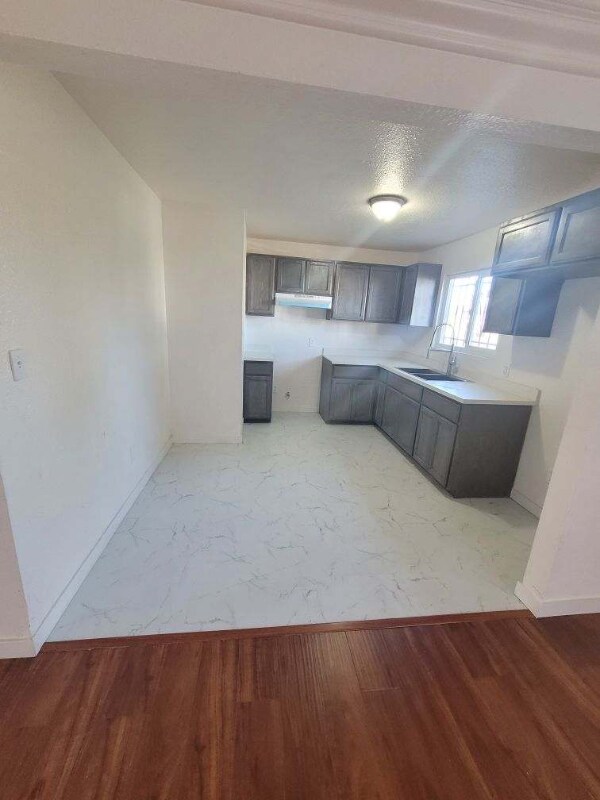 Building Photo - 9605 S Avalon Blvd