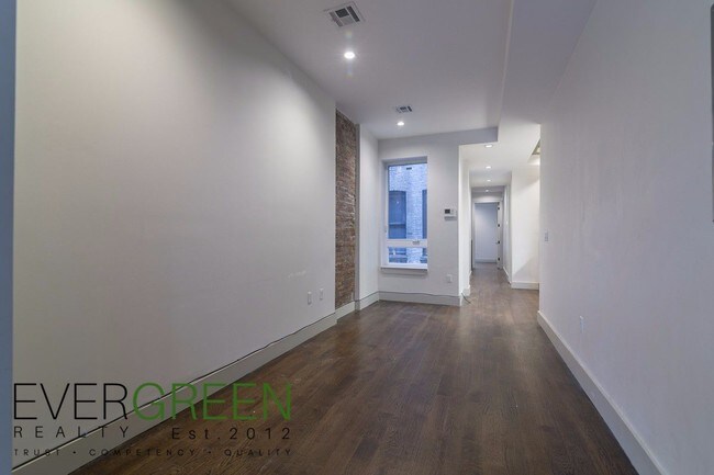 Foto del edificio - 489 Chauncey St