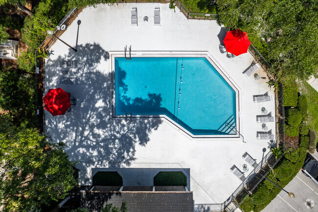 Aerial Photo - Riverbend Apartments